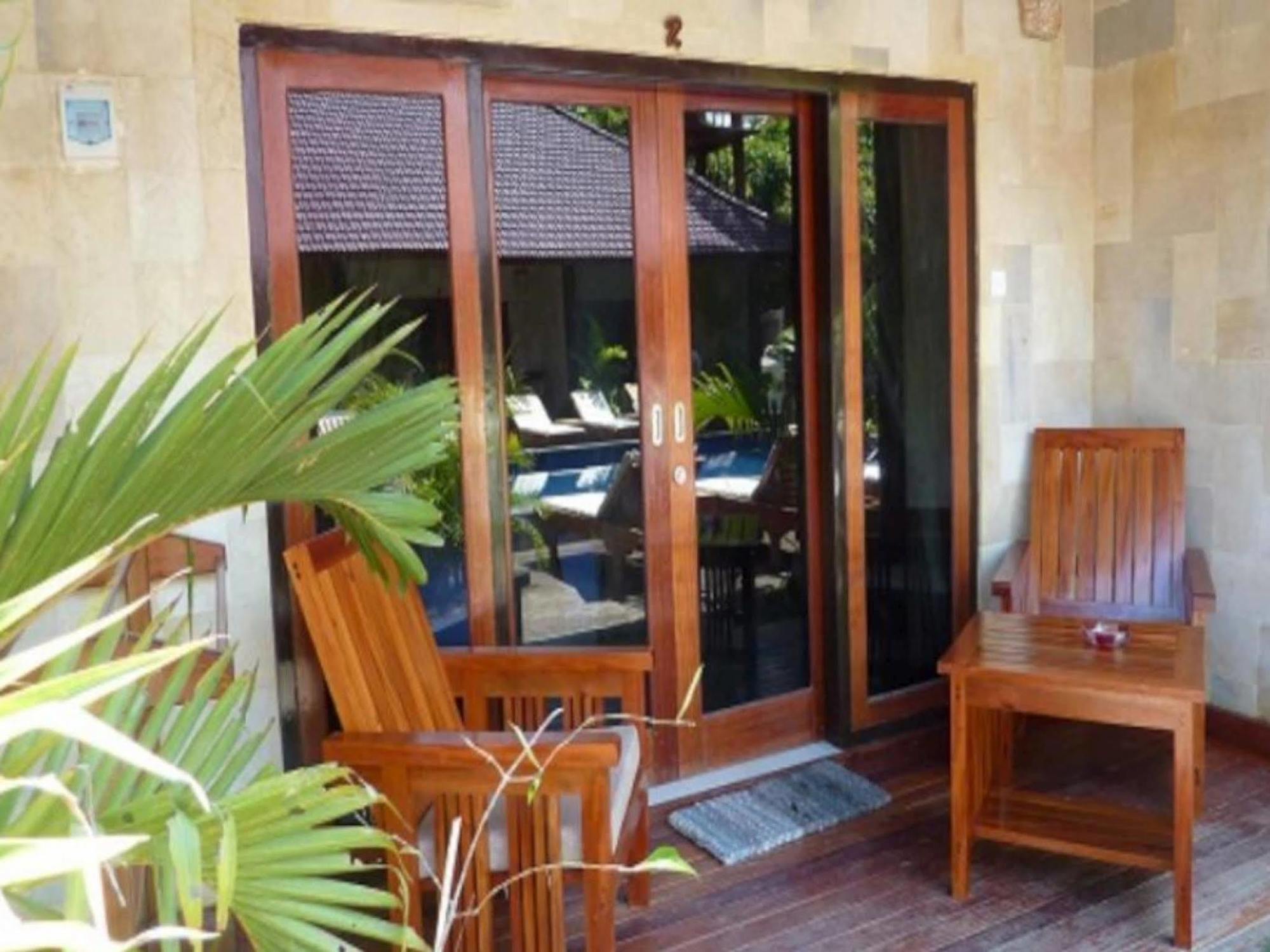Guest house Senang 4*